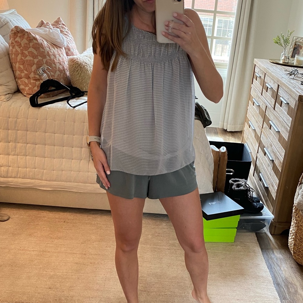 GF Collection Light Blue Patterned Tank - Picture 2 of 5